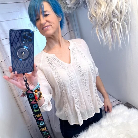 🔥2/$12 ABOUT A GIRL•| Cream Peasant Top Size Small - Picture 7 of 11